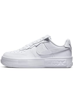 Buty sportowe damskie białe Nike air force na wiosnę z zamszu sznurowane 