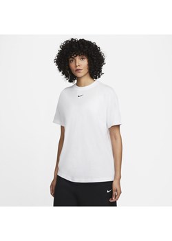 T-shirt damski Nike Sportswear Essentials - Biel ze sklepu Nike poland w kategorii Bluzki damskie - zdjęcie 127451339