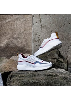 Białe sneakersy DRAKO ze sklepu Domenoshoes w kategorii Buty sportowe męskie - zdjęcie 127705938