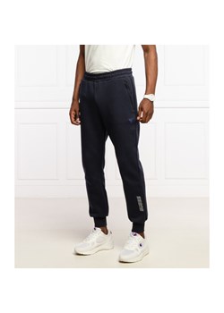 GUESS ACTIVE Spodnie dresowe ARAY | Regular Fit ze sklepu Gomez Fashion Store w kategorii Spodnie męskie - zdjęcie 128038319