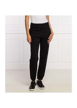 MSGM Spodnie dresowe | Regular Fit ze sklepu Gomez Fashion Store w kategorii Spodnie damskie - zdjęcie 128043098