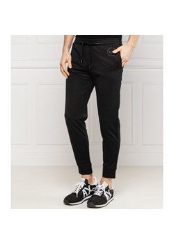 Armani Exchange Spodnie dresowe | Regular Fit ze sklepu Gomez Fashion Store w kategorii Spodnie męskie - zdjęcie 128059587