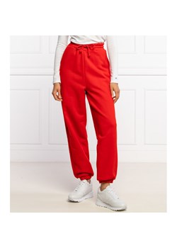 Tommy Jeans Spodnie dresowe | Relaxed fit ze sklepu Gomez Fashion Store w kategorii Spodnie damskie - zdjęcie 128072355