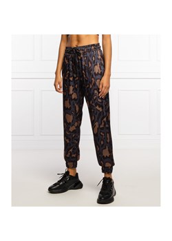 Pinko Spodnie dresowe SOGNARE 1 | Relaxed fit ze sklepu Gomez Fashion Store w kategorii Spodnie damskie - zdjęcie 128073617
