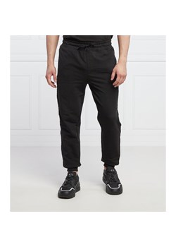 GUESS ACTIVE Spodnie dresowe ARLO | Regular Fit ze sklepu Gomez Fashion Store w kategorii Spodnie męskie - zdjęcie 129919057