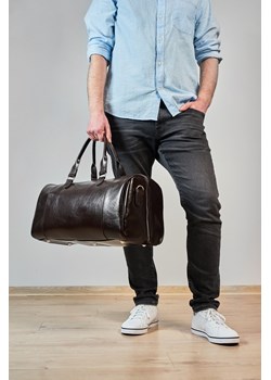Elegancka torba podróżna brødrene r30 ciemny brąz ze sklepu Brødrene w kategorii Torby męskie - zdjęcie 130855728