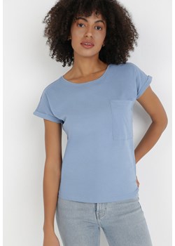Jasnoniebieski T-shirt Haidaleia ze sklepu Born2be Odzież w kategorii Bluzki damskie - zdjęcie 131143059