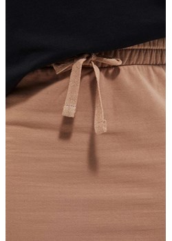 Spódnica z dresowej dzianiny karmelowa ze sklepu Moodo.pl w kategorii Spódnice - zdjęcie 131473145