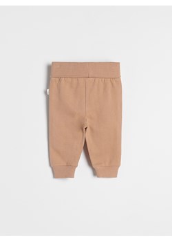 Reserved - Bawełniane spodnie basic - Brązowy ze sklepu Reserved w kategorii Odzież dla niemowląt - zdjęcie 132200186