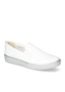 Półbuty Luca Cavialli 8651 Biały Groch Lico ze sklepu Arturo-obuwie w kategorii Półbuty damskie - zdjęcie 132208005