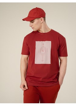 T-shirt z nadrukiem męski - czerwony ze sklepu OUTHORN w kategorii T-shirty męskie - zdjęcie 132528048
