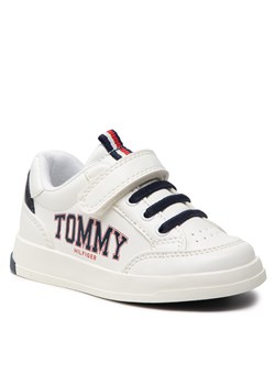 Sneakersy TOMMY HILFIGER - Low Cut Lace-Up T1B4-32218-1384 S White/Blue X336 ze sklepu eobuwie.pl w kategorii Buty sportowe dziecięce - zdjęcie 132724049
