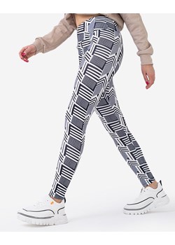 Wzorzyste damskie biało- czarne legginsy z wysokim stanem - Odzież ze sklepu royalfashion.pl w kategorii Spodnie damskie - zdjęcie 132780618