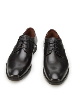 Męskie buty derby skórzane z tłoczonym zapiętkiem czarne ze sklepu WITTCHEN w kategorii Buty eleganckie męskie - zdjęcie 132802866