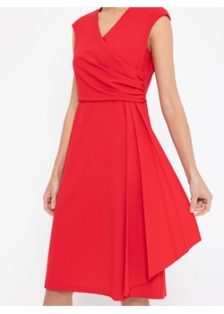 Czerwona sukienka z kopertową górą Deni Cler Milano ze sklepu Eye For Fashion w kategorii Sukienki - zdjęcie 132957946