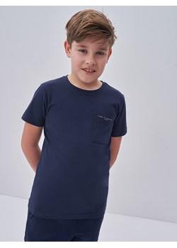 Koszulka chłopięca z kieszonką granatowa Albus 403 ze sklepu Big Star w kategorii T-shirty chłopięce - zdjęcie 133517245