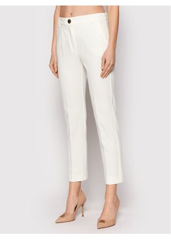 Marella Chinosy Reus 37810124 Biały Regular Fit ze sklepu MODIVO w kategorii Spodnie damskie - zdjęcie 134284476