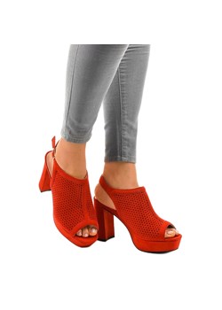 Czerwone sandały na obcasie ażurowe 9R82 ze sklepu ButyModne.pl w kategorii Sandały damskie - zdjęcie 134775836