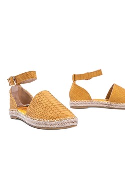 Musztardowe espadryle w motywie skóry węża żółte ze sklepu ButyModne.pl w kategorii Espadryle damskie - zdjęcie 134782827