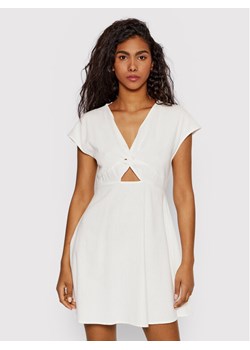 Vero Moda Sukienka letnia Jesmilo 10260353 Biały Regular Fit ze sklepu MODIVO w kategorii Sukienki - zdjęcie 134838655