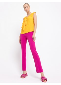Eleganckie spodnie w kant Deni Cler Milano ze sklepu Eye For Fashion w kategorii Spodnie damskie - zdjęcie 135248467