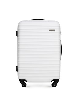 Średnia walizka z ABS-u z żebrowaniem biała ze sklepu WITTCHEN w kategorii Walizki - zdjęcie 135484136