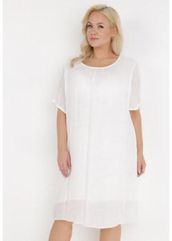 Biała Sukienka Typhone ze sklepu Born2be Odzież w kategorii Sukienki - zdjęcie 135726039
