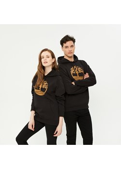 TIMBERLAND BLUZA Z KAPTUREM CORE TREE LOGO PULL OVER HOODIE - id: TB0A2BJHP561 - marki Timberland - 137171335 TIMBERLAND BLUZA Z KAPTUREM CORE TREE LOGO PULL OVER HOODIE ze sklepu Timberland w kategorii Bluzy męskie - zdjęcie 137171335