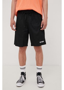 adidas Originals szorty bawełniane HT1652 męskie kolor czarny ze sklepu ANSWEAR.com w kategorii Spodenki męskie - zdjęcie 138925978