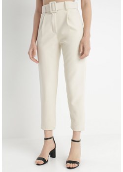 Jasnobeżowe Spodnie z Paskiem Ioleina ze sklepu Born2be Odzież w kategorii Spodnie damskie - zdjęcie 139556269