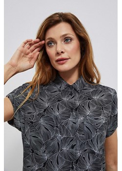 Koszula z wiskozy z roślinnym printem ze sklepu Moodo.pl w kategorii Koszule damskie - zdjęcie 139685267