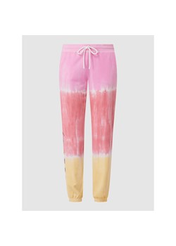 Spodnie dresowe z efektem batiku ze sklepu Peek&Cloppenburg  w kategorii Spodnie damskie - zdjęcie 139895906