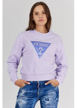 GUESS - Fioletowa bluza damska z wyszywanym logo ze sklepu outfit.pl w kategorii Bluzy damskie - zdjęcie 140526899