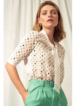 Koszula damska ecru w kolorowe kropki z wiązaniem B140, Kolor ecru-żółty, Rozmiar 36, Nife ze sklepu Primodo w kategorii Bluzki damskie - zdjęcie 140705746