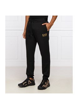 EA7 Spodnie dresowe | Regular Fit ze sklepu Gomez Fashion Store w kategorii Spodnie męskie - zdjęcie 140747715
