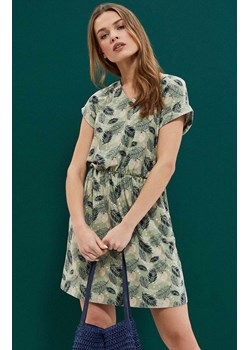 3742 Sukienka z roślinnym nadrukiem, Kolor zielony-wzór, Rozmiar M, Moodo ze sklepu Primodo w kategorii Sukienki - zdjęcie 141265507
