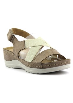 Skórzane sandały damskie na koturnie - HELIOS Komfort 100, beż 2 ze sklepu ulubioneobuwie w kategorii Sandały damskie - zdjęcie 141345216