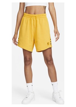 Damskie spodenki do koszykówki Nike Dri-FIT Swoosh Fly - Żółć ze sklepu Nike poland w kategorii Szorty - zdjęcie 141570337