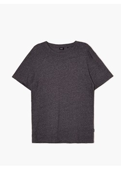 Cropp - Ciemnoszary męski T-shirt basic - szary ze sklepu Cropp w kategorii T-shirty męskie - zdjęcie 141713766