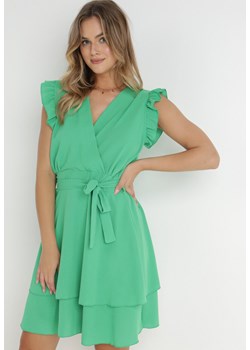 Zielona Sukienka Kopertowa z Falbankami i Wiązaniem Dalim ze sklepu Born2be Odzież w kategorii Sukienki - zdjęcie 141714398