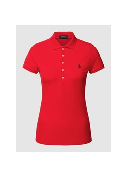 Koszulka polo o kroju slim fit z wyhaftowanym logo model ‘JULIE’ ze sklepu Peek&Cloppenburg  w kategorii Bluzki damskie - zdjęcie 141720336