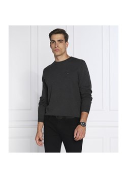 Tommy Hilfiger Sweter Core | Regular Fit | z dodatkiem jedwabiu ze sklepu Gomez Fashion Store w kategorii Swetry męskie - zdjęcie 142155657