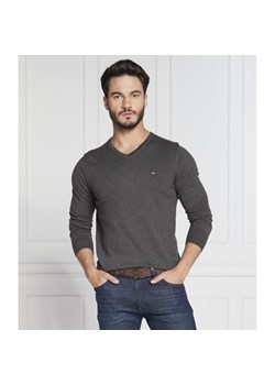 Tommy Hilfiger Sweter Core | Regular Fit | z dodatkiem jedwabiu ze sklepu Gomez Fashion Store w kategorii Swetry męskie - zdjęcie 142190016