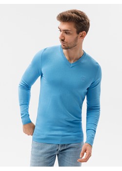 Sweter męski z haftem - błękitny V21 E191 ze sklepu ombre w kategorii Swetry męskie - zdjęcie 142718329