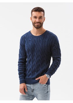 Sweter męski z warkoczowym splotem - ciemnoniebieski V2 E195 ze sklepu ombre w kategorii Swetry męskie - zdjęcie 142719278