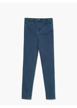 Cropp - Jeansy high waist - niebieski ze sklepu Cropp w kategorii Jeansy damskie - zdjęcie 142726295