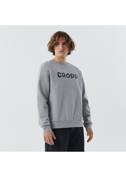 Cropp - Szara bluza z napisem CROPP - jasny szary ze sklepu Cropp w kategorii Bluzy męskie - zdjęcie 142726978