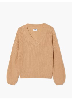 Cropp - Sweter z dekoltem w serek - beżowy ze sklepu Cropp w kategorii Swetry damskie - zdjęcie 142836985