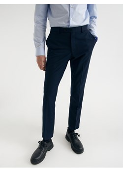 Reserved - Spodnie slim fit - Granatowy ze sklepu Reserved w kategorii Spodnie męskie - zdjęcie 142846206