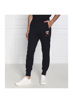 Tommy Hilfiger Spodnie dresowe | Regular Fit ze sklepu Gomez Fashion Store w kategorii Spodnie męskie - zdjęcie 143027609